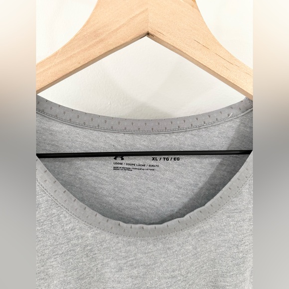 Under Armour Women’s Stadium Tank Gray Size XL - Picture 5 of 6